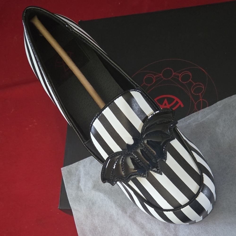 Strangecult Size 8 Banshee Bat Heels